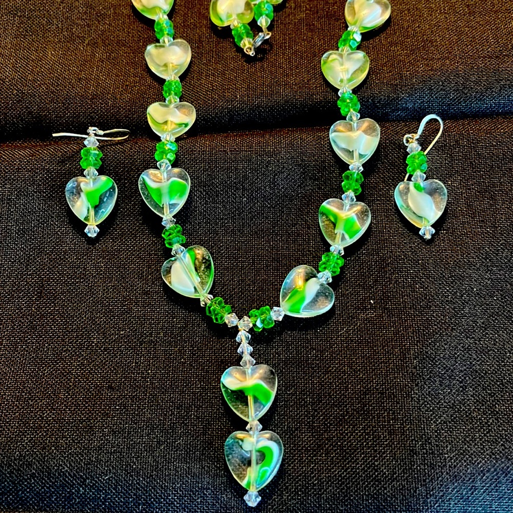 💕 Beautiful green dimensional heart crystal necklace  and earring statement set